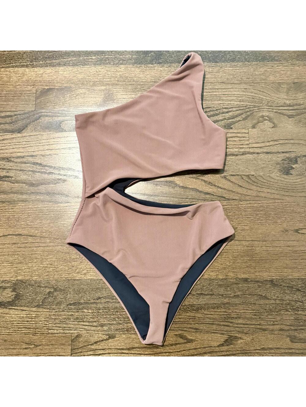 NWT BEACH RIOT Free People One Piece Swimsuit Size Medium